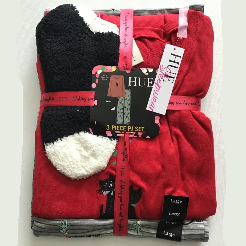 HUE Kiss Me Cat Knit PJ Set